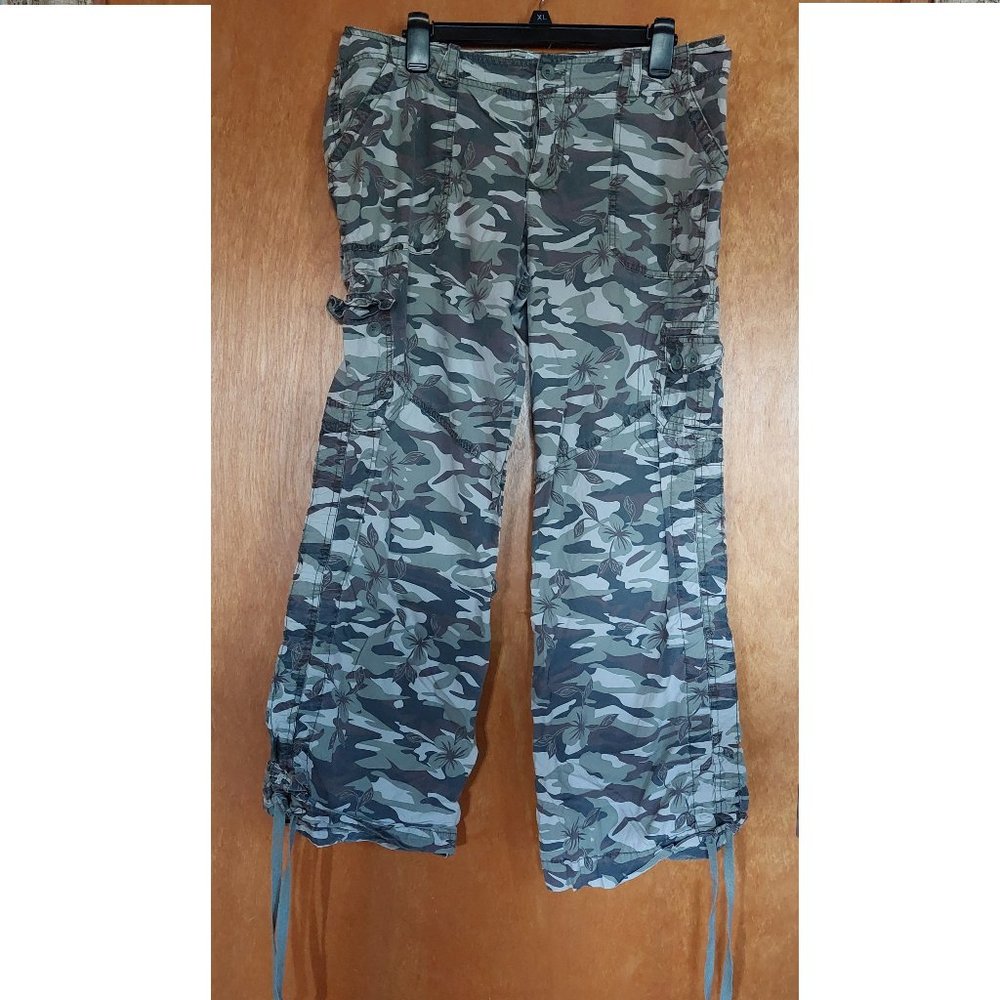 No Boundaries Cargo pants